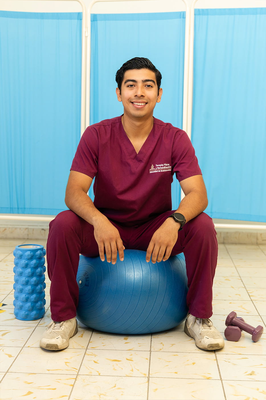 Primer imagen de TERAPIA FÍSICA Y REHABILITACIÓN
